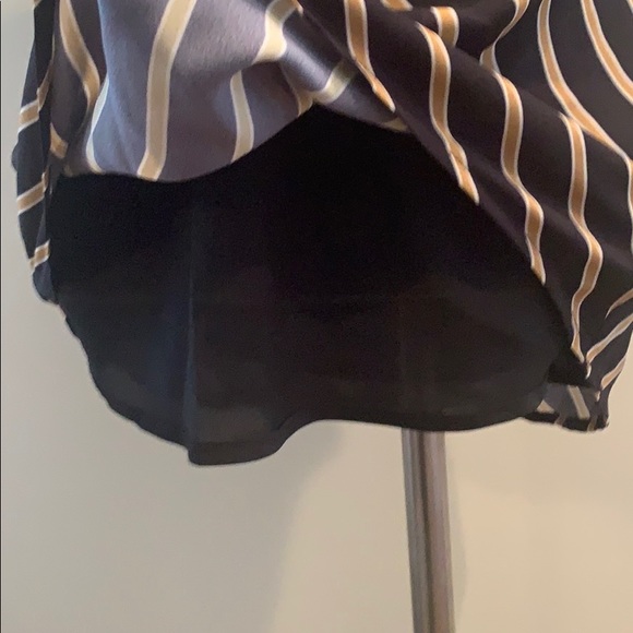 NWT Socialite V-Neck Camisole - Picture 4 of 10